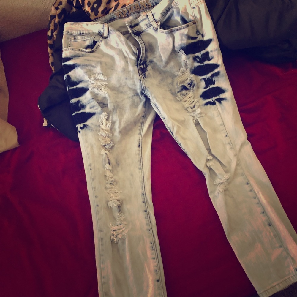 Ripped jeans